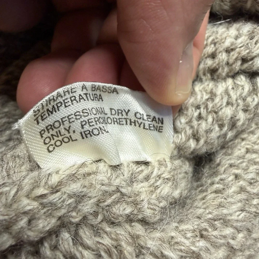 Vintage Abercrombie Fitch Cable Knit Shetland Wool Crewneck Sweater Sz M / L - Picture 5 of 15